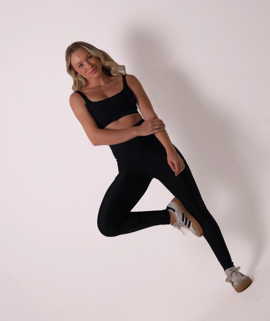 Satin Touch Sculpt Legging - Black